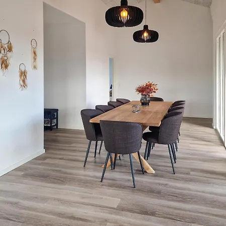 3 Bedroom Beautiful In Prázdninový dům Løkken