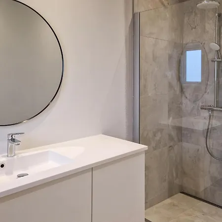 3 Bedroom Beautiful In Prázdninový dům *