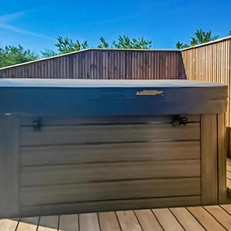 3 Bedroom Beautiful In *